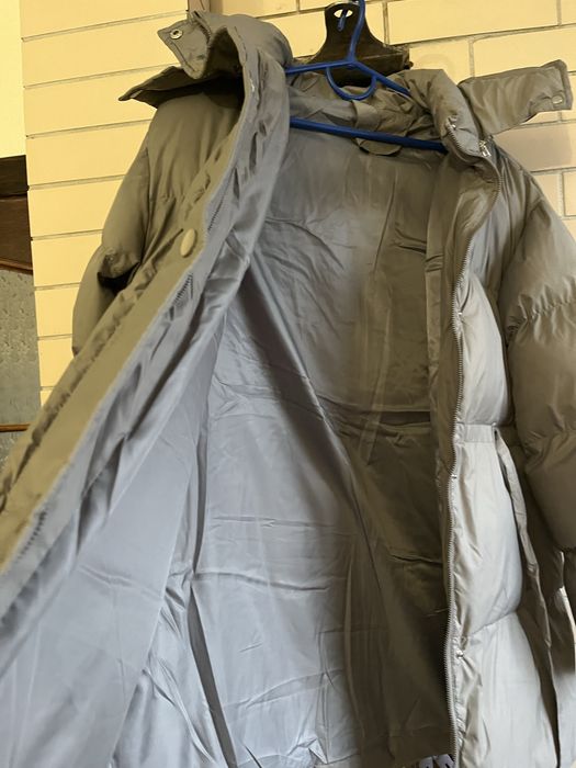 Продам пуховик з утяжками