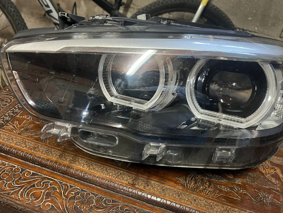 Farol para BMW F21