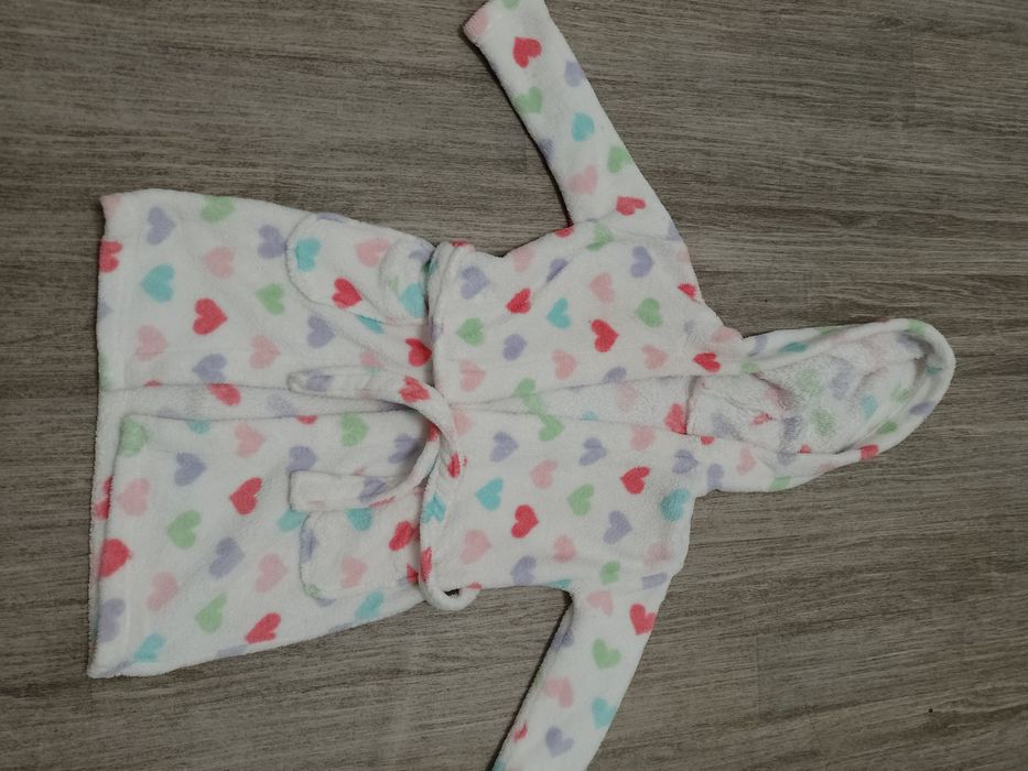 Sprzedam szlafrok dla dziecka wzrost 104 cm.