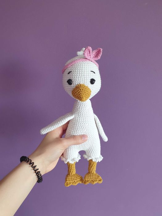 Gęś w różowej opasce maskotka handmade