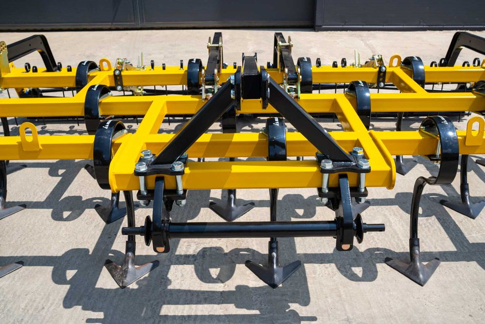 Культиватор GENERAL КНС 3.5| Навісний 3-рядний |S-подібна стійка 70×12