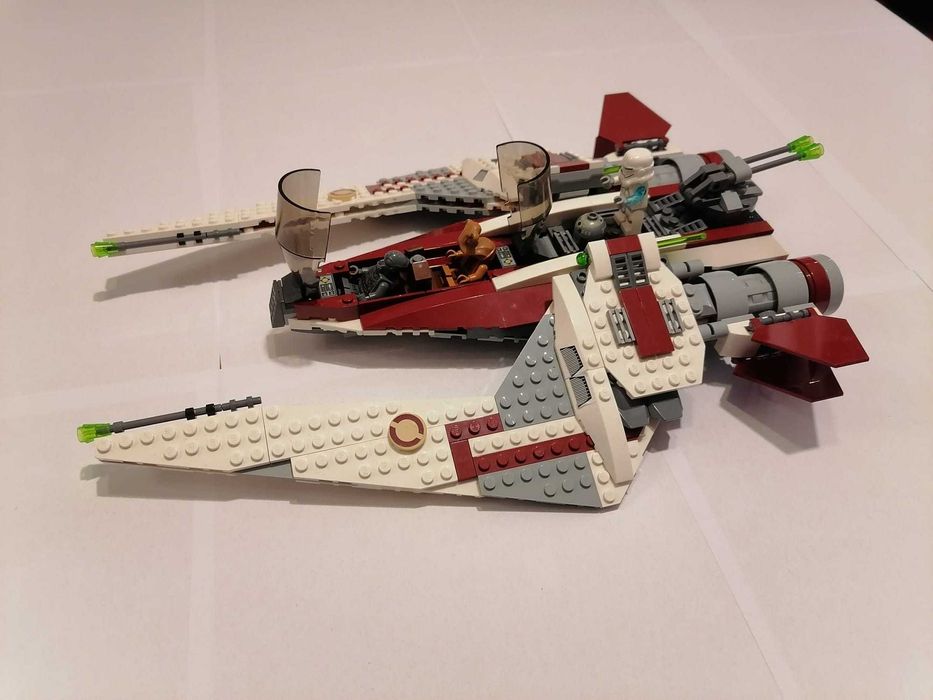 LEGO 75051 Star Wars  Myśliwiec Jedi Scout