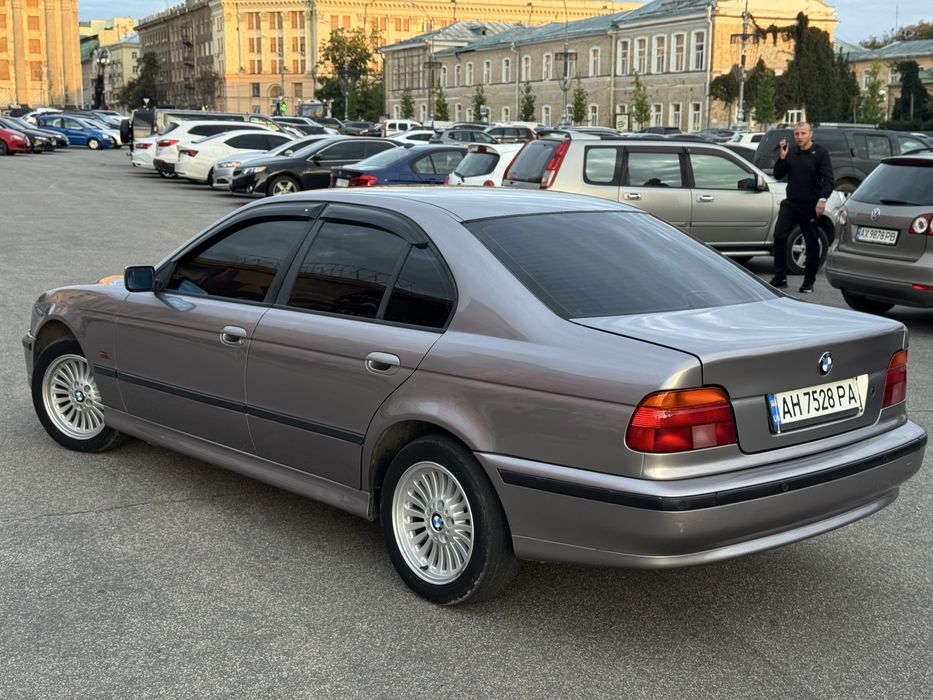 BMW e39 520i