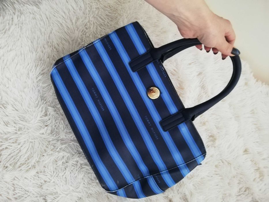 torebka tommy hilfiger niebieska granat