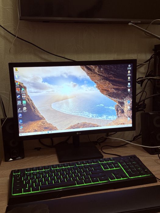 Монитор LG 22” Full HD LED