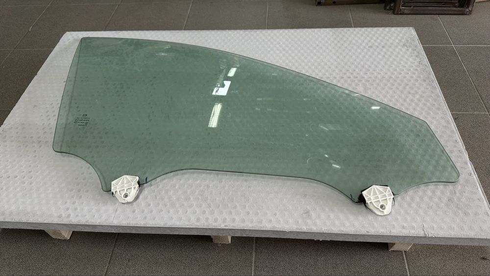 Праве переднє скло Mazda CX-50 2022-2025 оригінал
