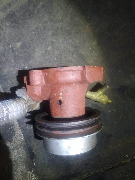 Продам помпу д245 240  243 2-х струмковий шків