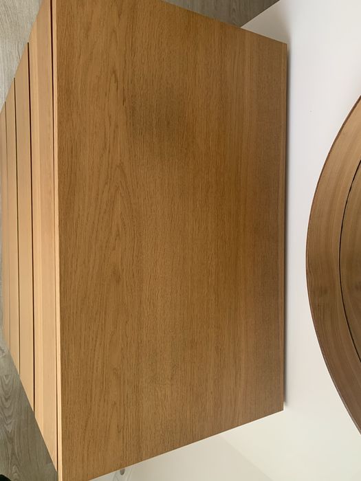 Comoda cor carvalho com 4 gavetas