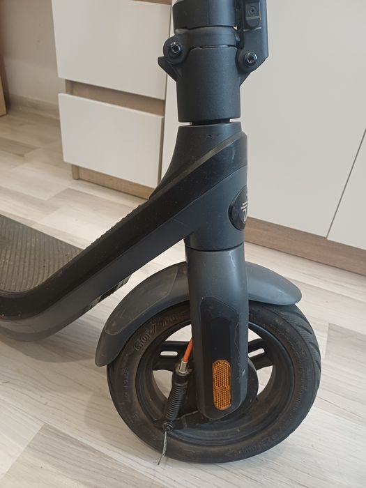 Hulajnoga elektryczna ninebot
