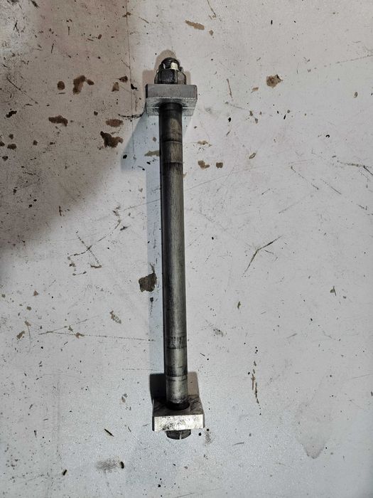 Kawasaki Z 900 wahacz amortyzator oś ośka