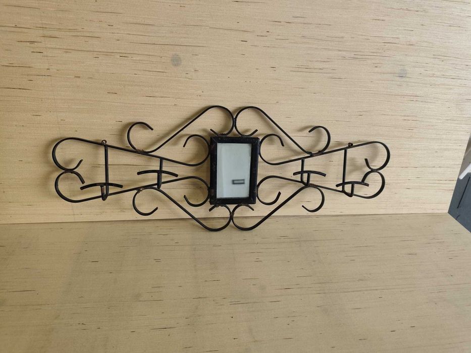 Cabide de parede com espelho