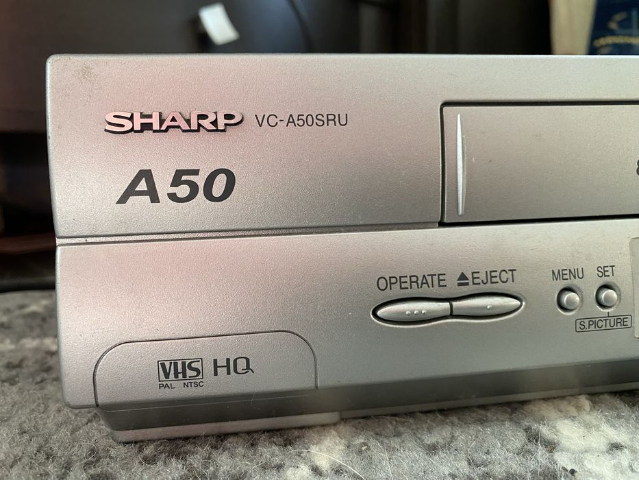 Продам видеомагнитофон фирмы SHARP A50