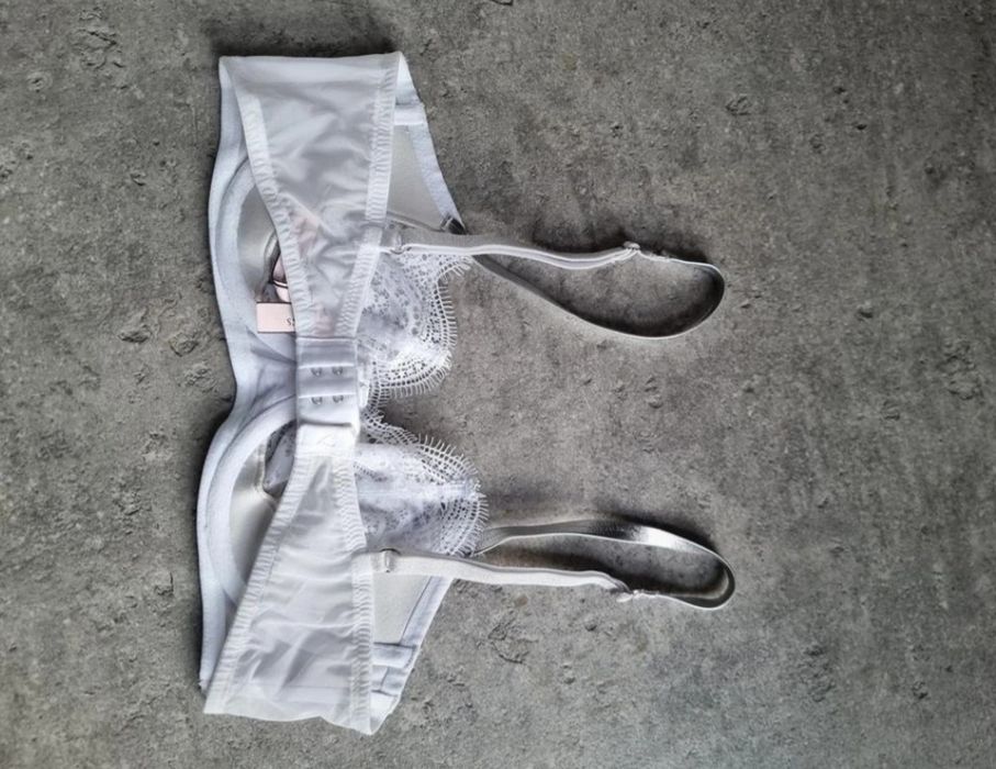 Biustonosz Victoria Secret 75C