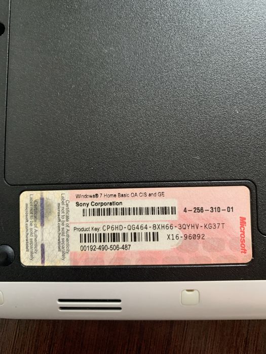 Ноутбук  Sony VAIO SVE1111M1RW