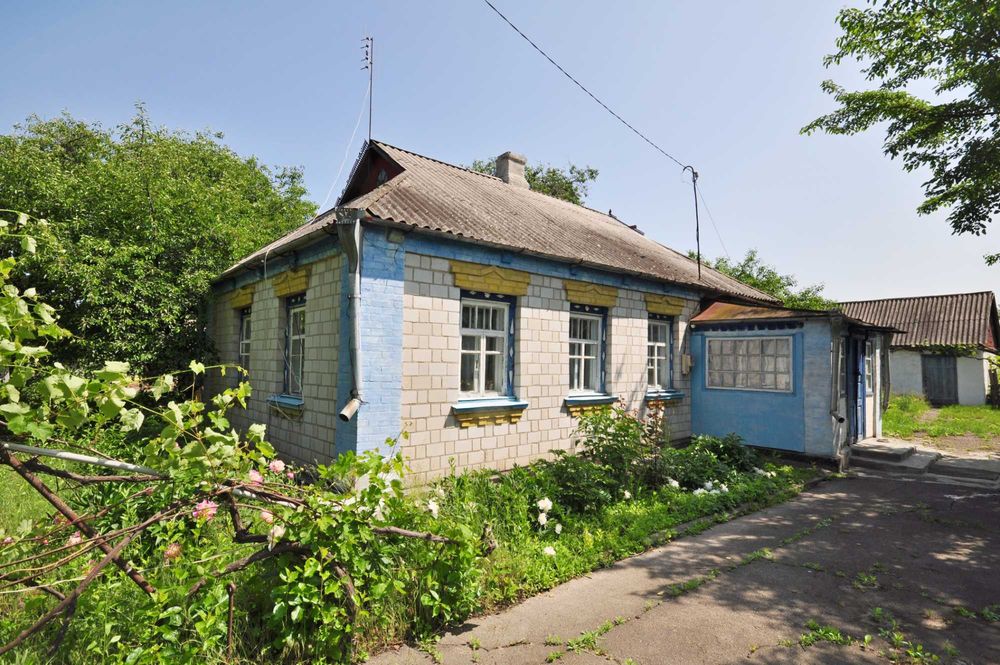 Будинок в мальовничому с. Озерна