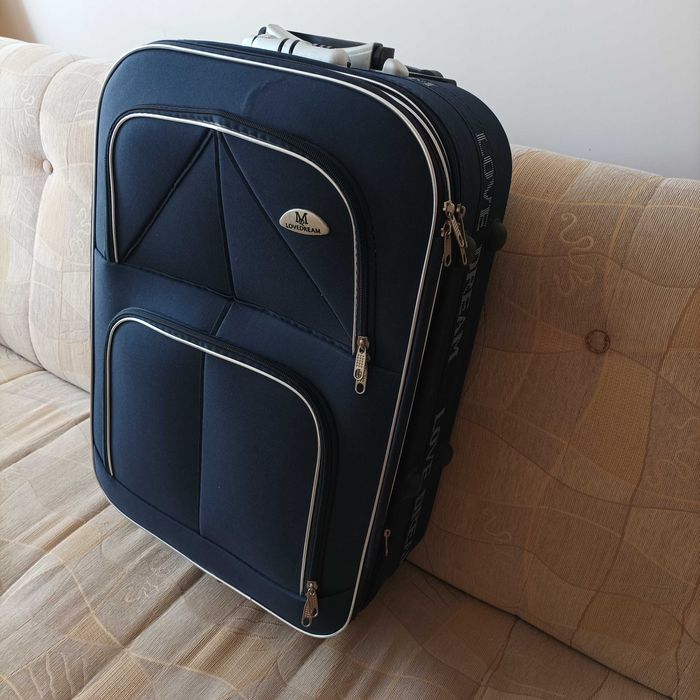 Walizka podróżna na kółkach