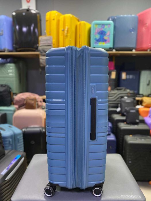 Валіза American Tourister Flytwist велика з поліпропілену