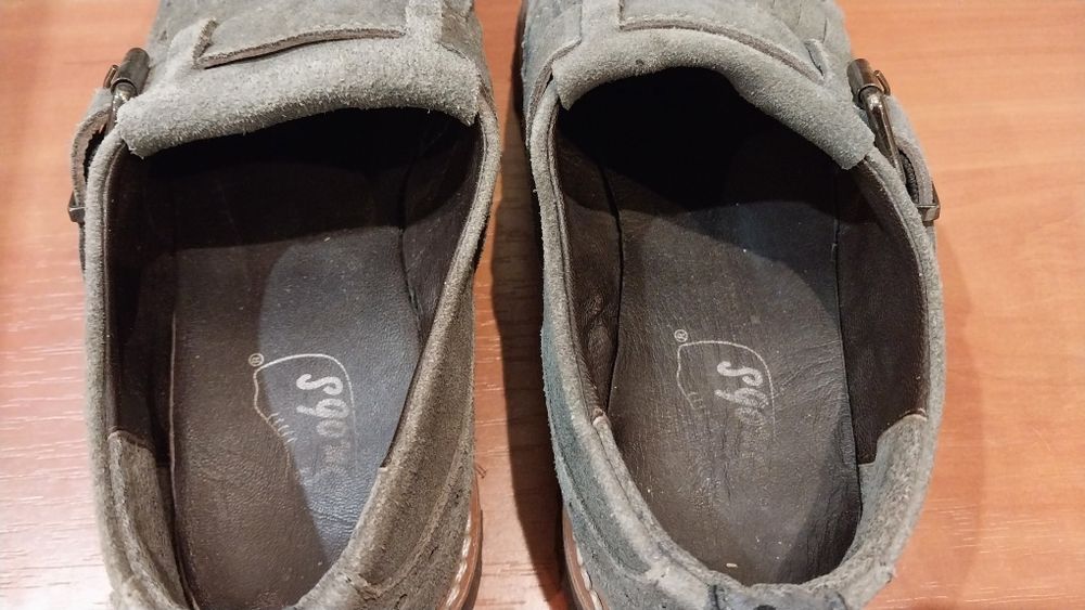 Продам женские кожаные демисезонные туфли  лофферы  монки  Snoobs