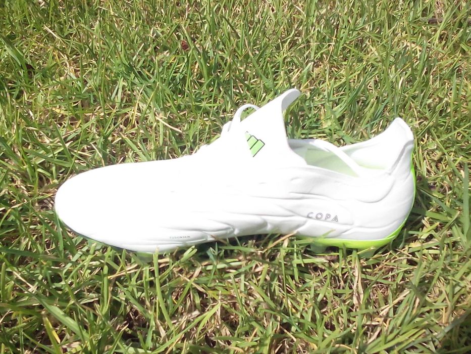 Chuteira Adidas COPA PURE 1 FG + meias TD