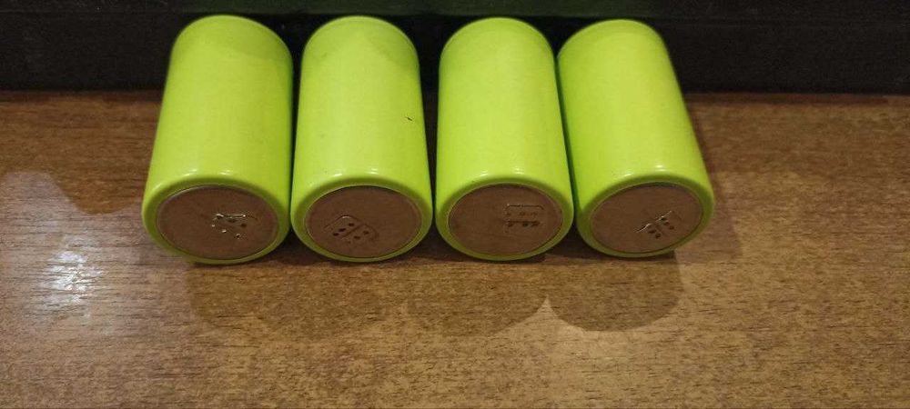 Пара Аккумулятор Ni-Mh 1.2V 9000mah 32600 Як нові, Нікель-Металогібрид