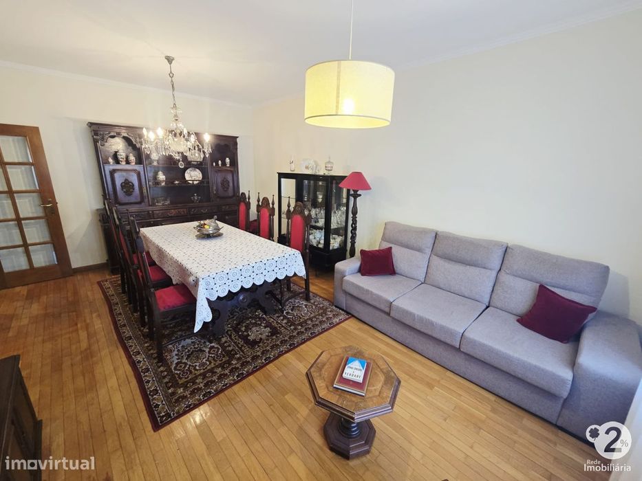 Apartamento T2 em Vilar do Paraíso ( Vila Nova de Gaia )