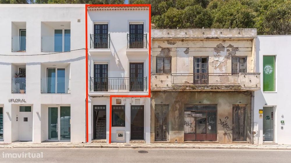 T3 Duplex com Terraços no Coração de Aljezur