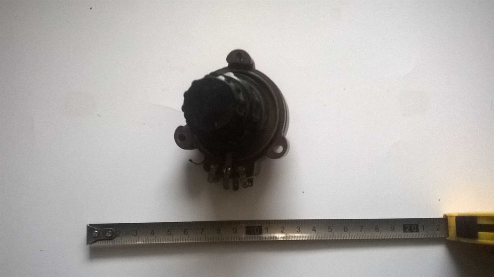 Двойной реостат, переменный резистор на 20 и 1 Ом.