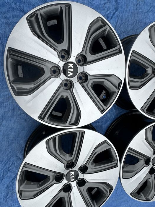 Felgi aluminiowe 16 5x114,3 Kia Hyundai Mazda