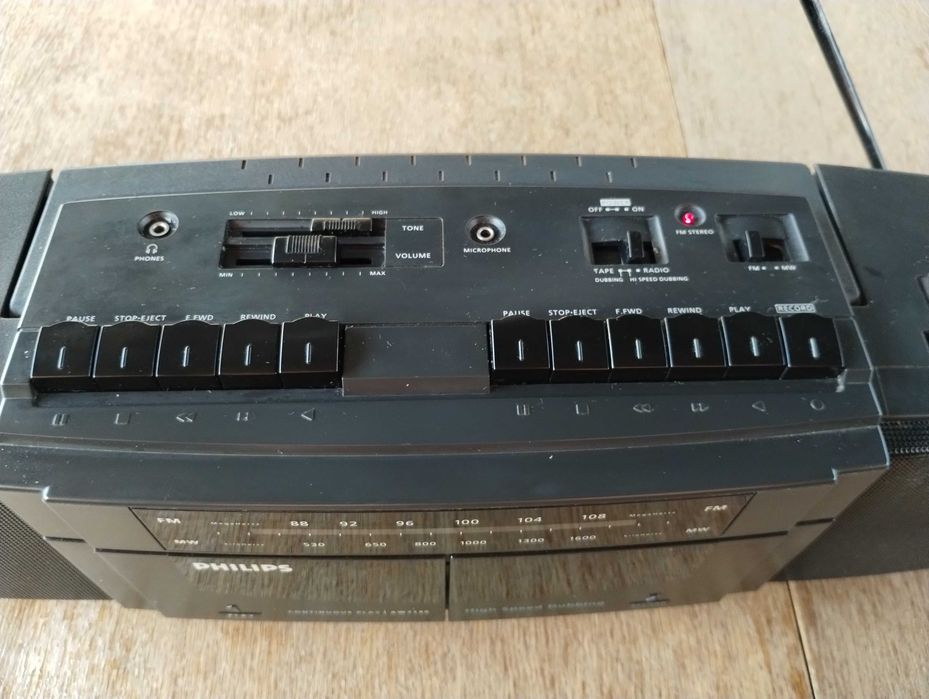 Philips. Radiomagnetofon stereo. Jamnik.