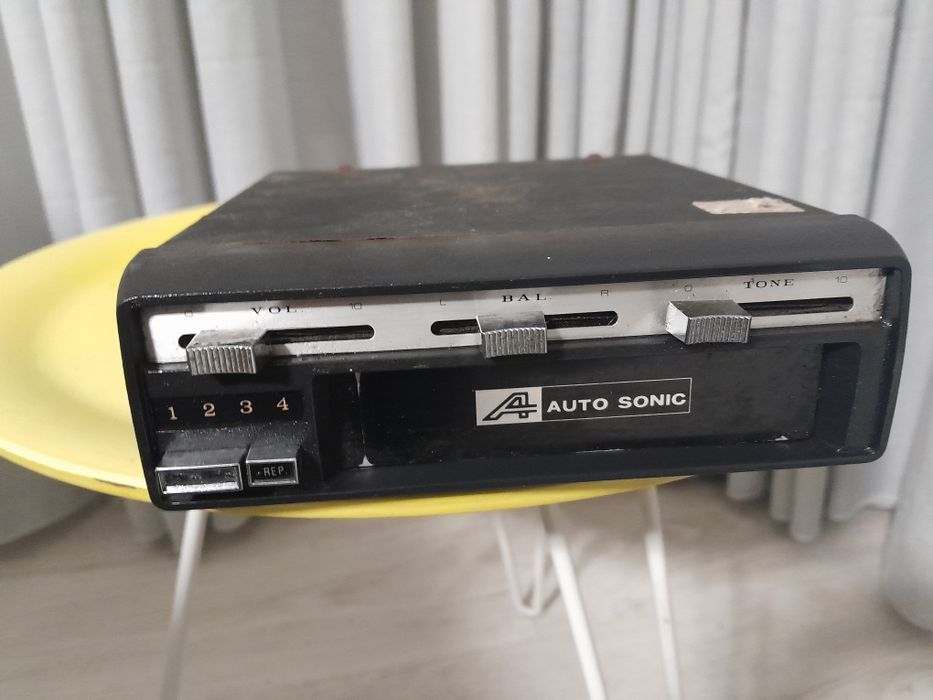 Antigo leitor de cartuchos para clássicos