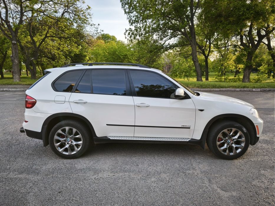 Подам BMW X5 E70