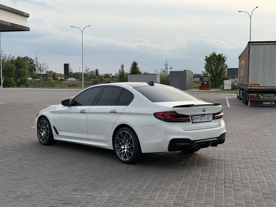 BMW G30 530iX 2017