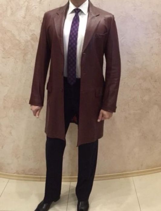 Пальто ,кожа.