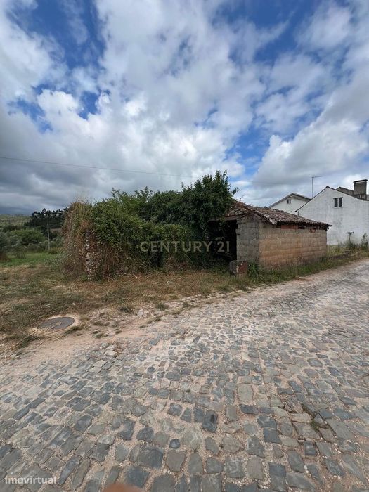 Terreno urbanizável - Ferrarias - Maças D. Maria — Maçãs de Dona Maria, Leiria