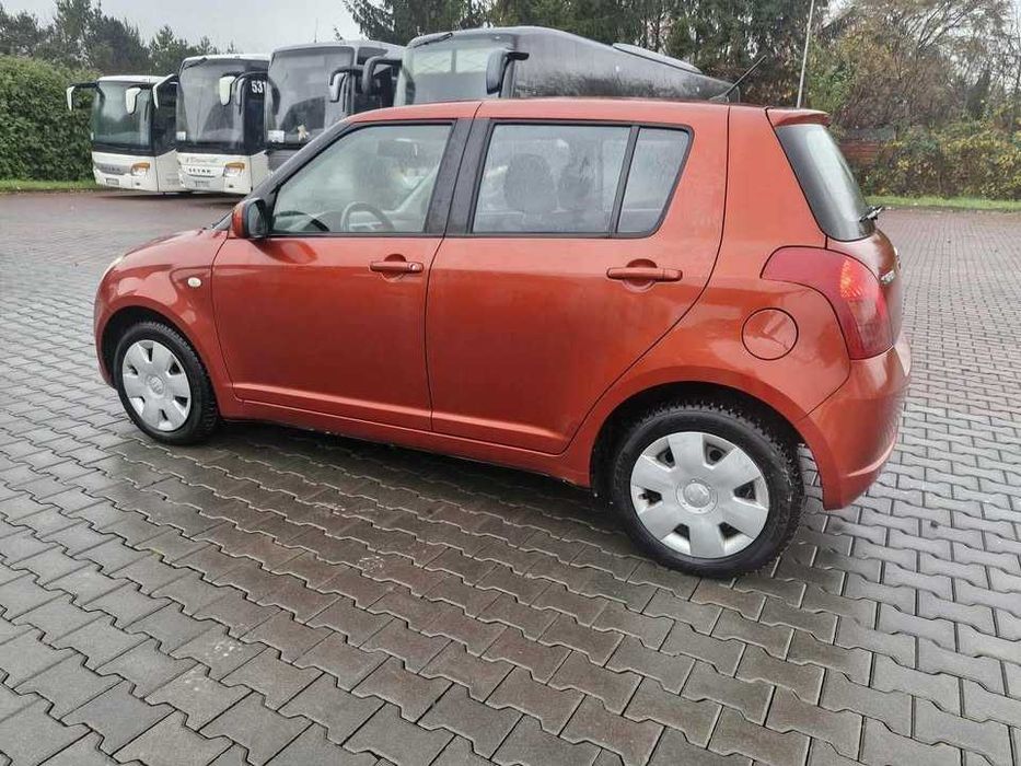 Suzuki Swift 1,3 GL 5DR 4WD