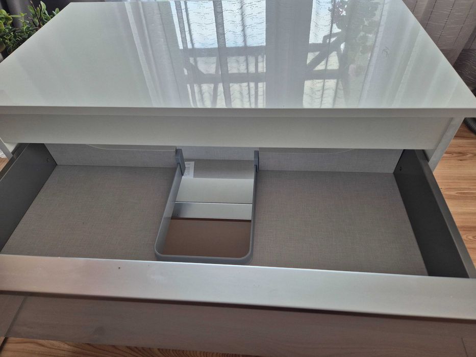 Sprzedam nowa szafke łazienkowa biala z blatem 80cm