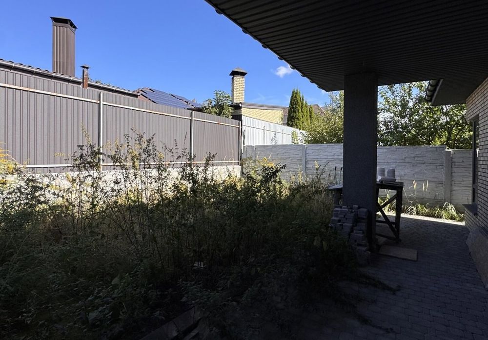 Продаж дноповерховий дуплекс у Бучі 98 м² | 1,8 сотки, 3 кімнати, 2 паркомісця | Закрита територія, Без комісії | Школа №3 поруч