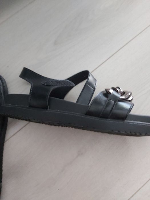 Sandały dziewczęce 36