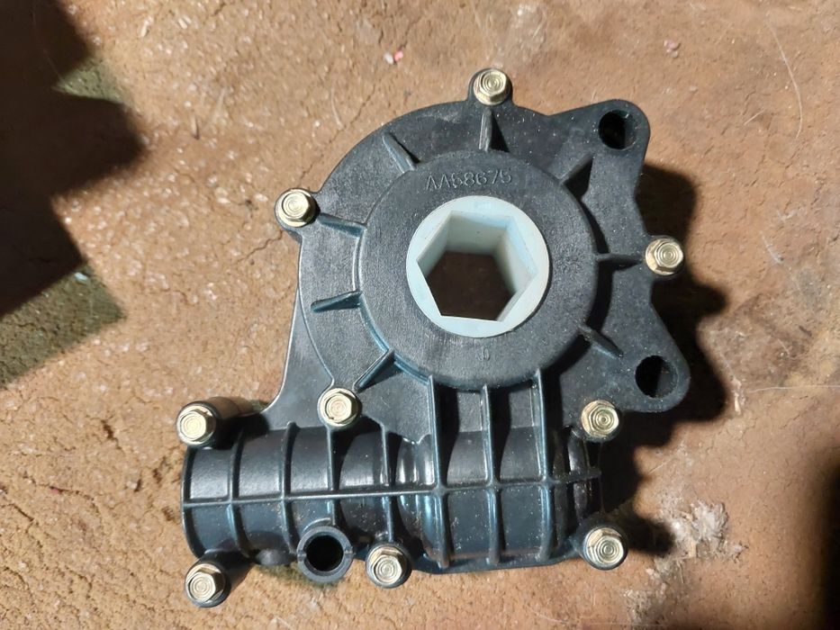 Продам запчасті до імпортної техніки ремні до комбайнів