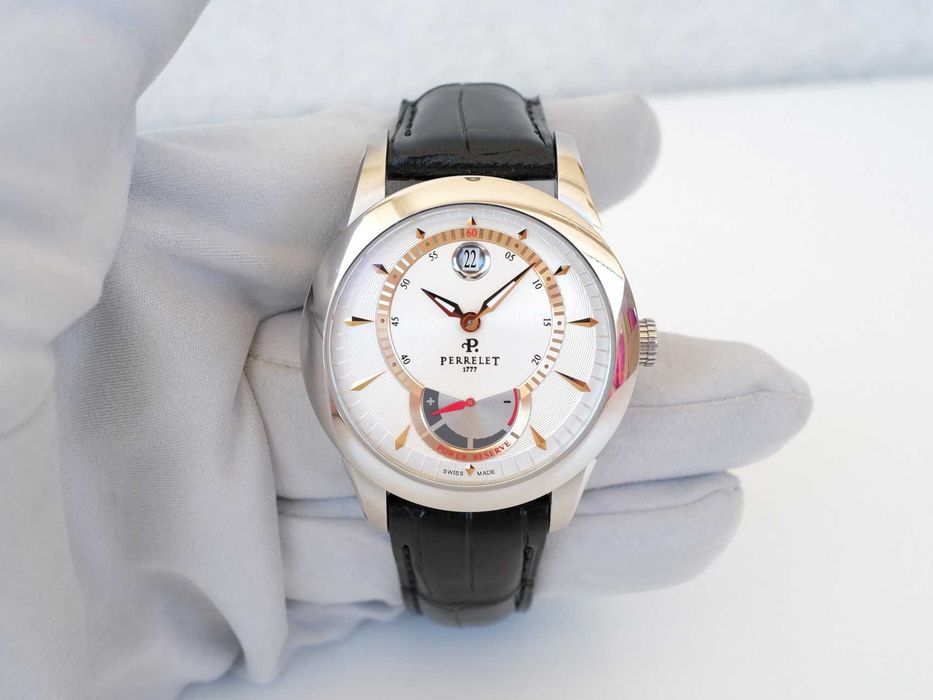 Date Power Reserve 40