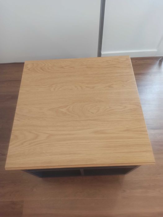 Mesa de centro pouco usada