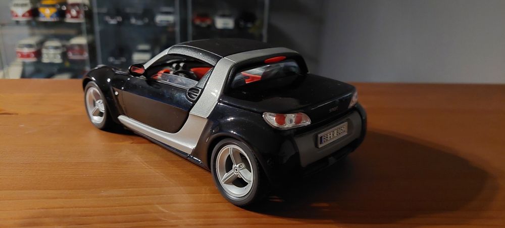 Model 1:18 Smart Roadster Bburago