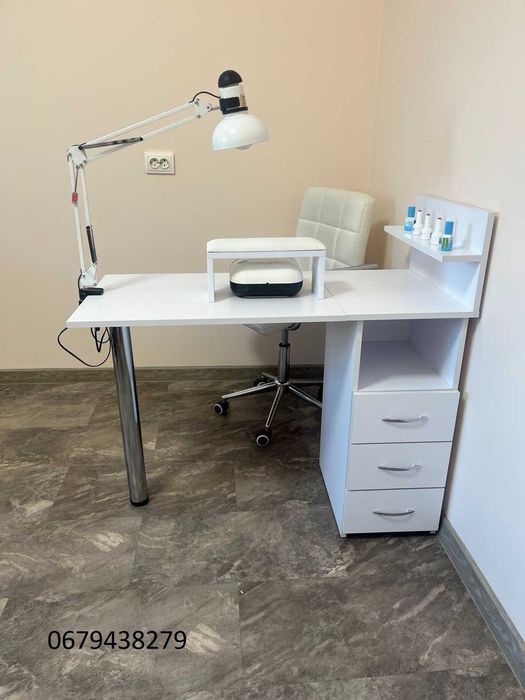 Стіл манікюрний стіл для манікюру.