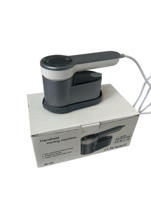 Kompaktowe mini żelazko parowe do podróży stan idealny użyte tylko raz