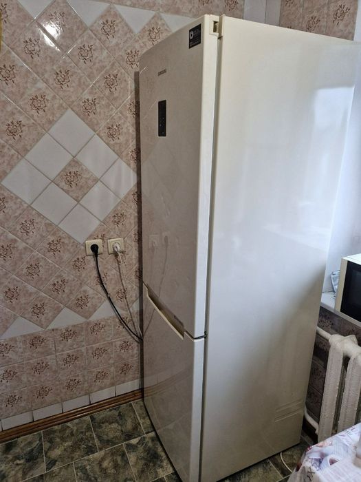 Холодильник Samsung RB33J3200EF