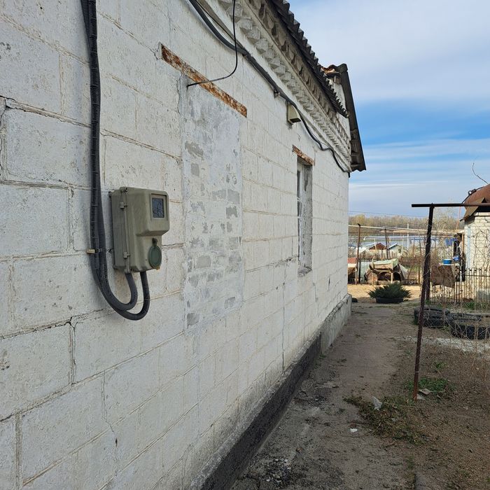 продам ділянку та півбудинку в районі Сухачівка