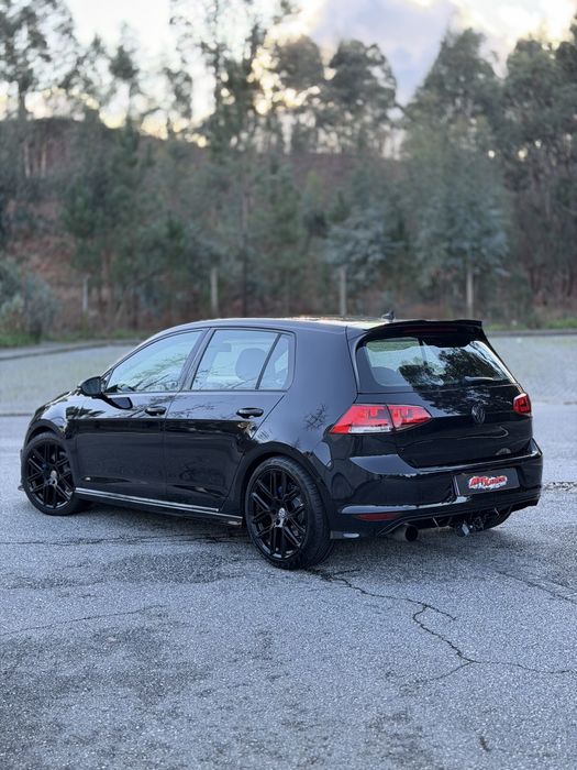 AVVOLKSWAGEN GOLF 7 R-Line