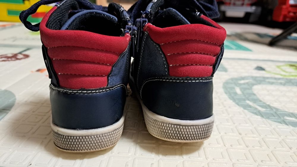 Осінньо-весняні черевики