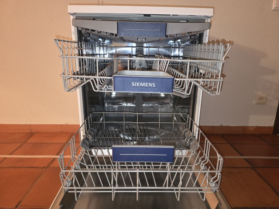 Máquina de lavar loiça Siemens SN236WO2KE