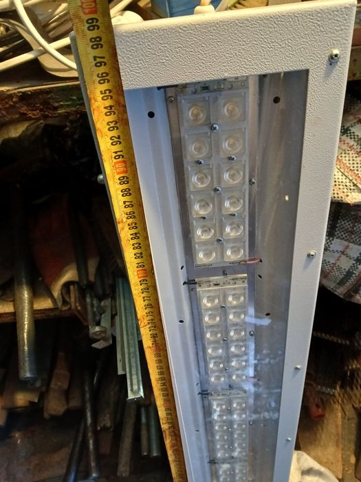 Прожектор свimлoлioдний